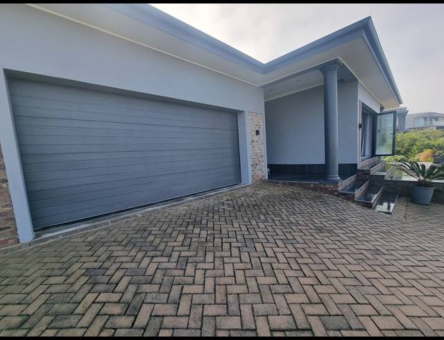 3 BEDROOM FREEHOLD FOR SALE IN DANA BAY